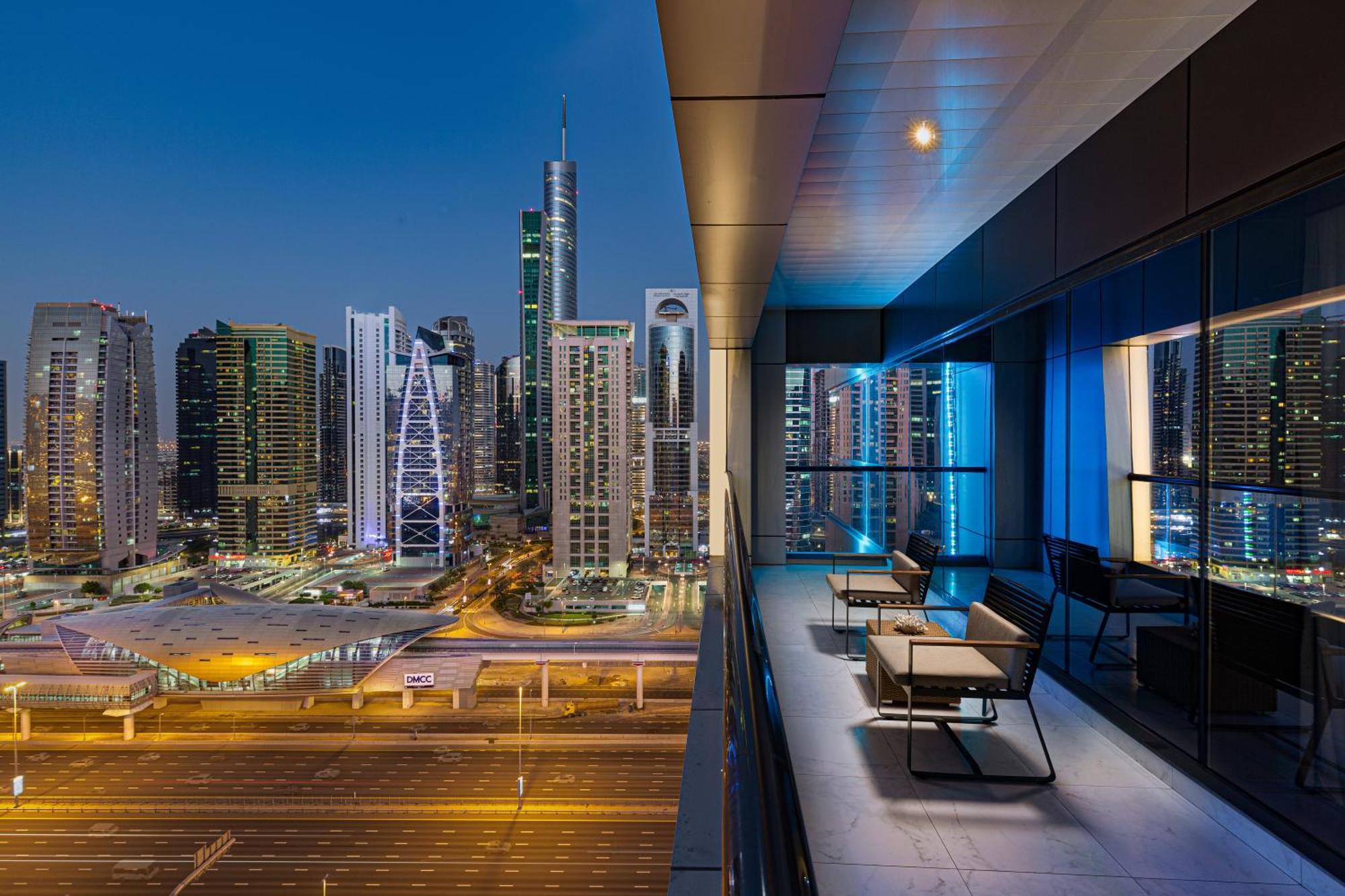 होटल Millennium Place Marina Dubai